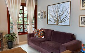 Gravata 200m Conforto em Cond Lindo com 4 Suites